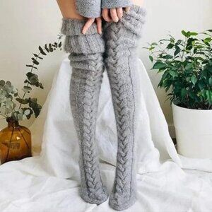 Warm cable knitted high socks